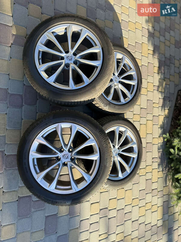 Внедорожник / Кроссовер Porsche Macan 2021 в Киеве