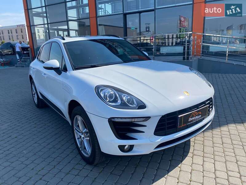 Внедорожник / Кроссовер Porsche Macan 2018 в 