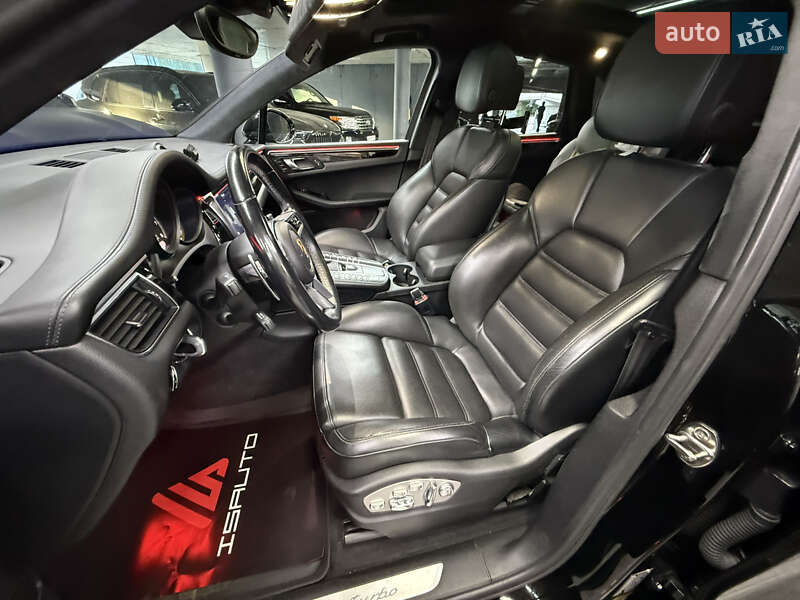 Внедорожник / Кроссовер Porsche Macan 2017 в Одессе
