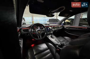 Внедорожник / Кроссовер Porsche Macan 2017 в 
