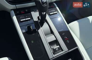 Внедорожник / Кроссовер Porsche Macan 2024 в 