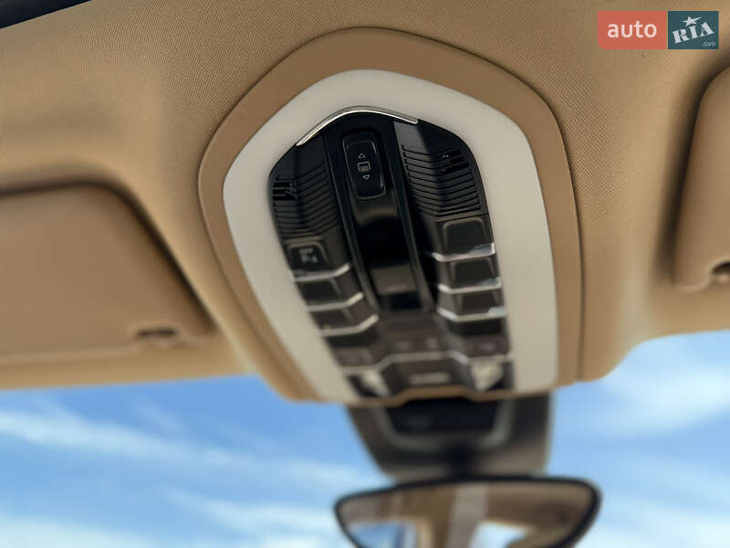 Позашляховик / Кросовер Porsche Macan 2017 в Львові