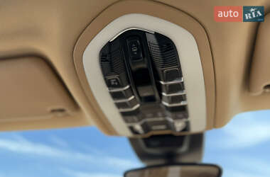 Внедорожник / Кроссовер Porsche Macan 2017 в 