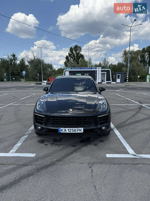 Внедорожник / Кроссовер Porsche Macan 2014 в Киеве