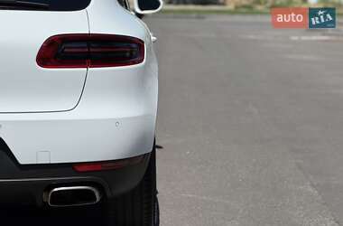 Внедорожник / Кроссовер Porsche Macan 2018 в 