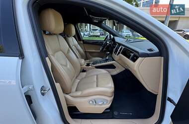 Внедорожник / Кроссовер Porsche Macan 2018 в 