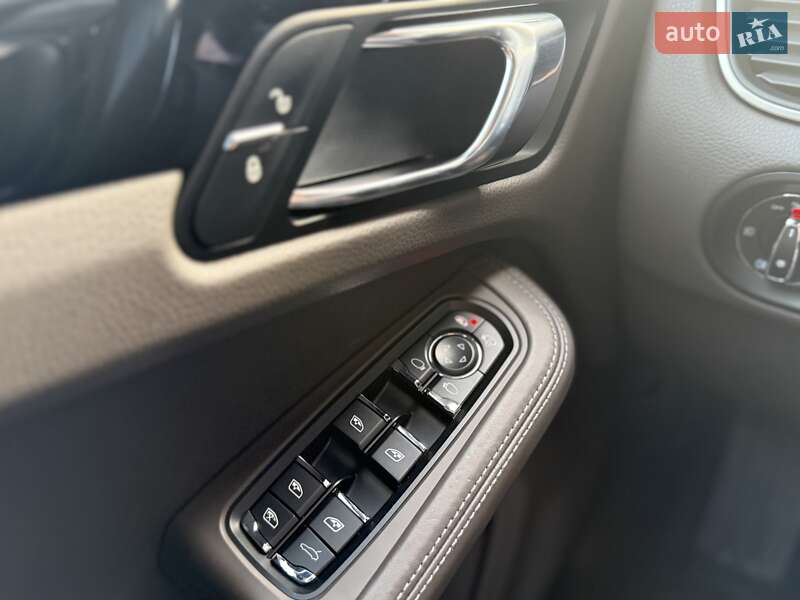 Внедорожник / Кроссовер Porsche Macan 2017 в Киеве фото 37 Внедорожник / Кроссовер Porsche Macan 2017 в Киеве