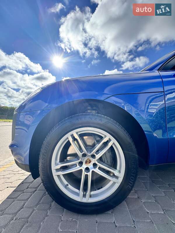 Внедорожник / Кроссовер Porsche Macan 2019 в Киеве