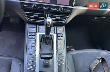 Внедорожник / Кроссовер Porsche Macan 2021 в 