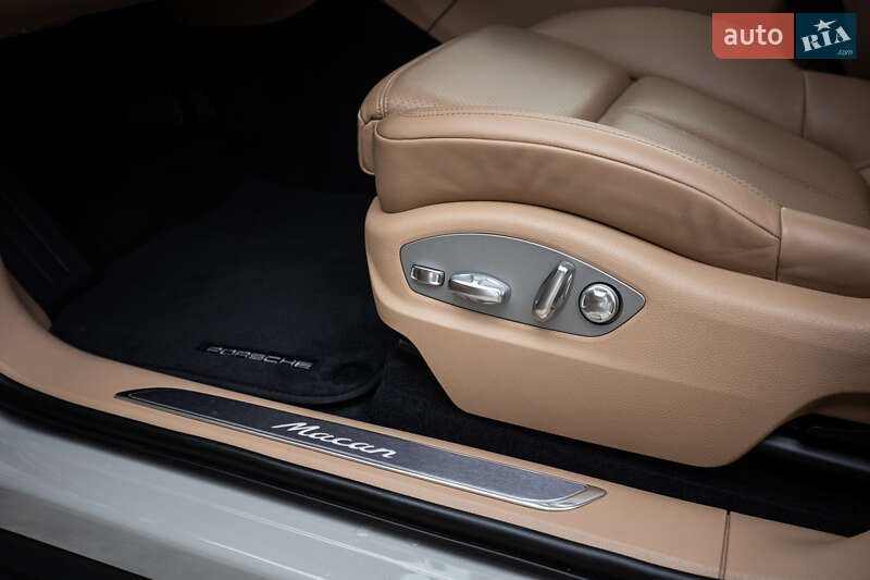 Внедорожник / Кроссовер Porsche Macan 2022 в Киеве