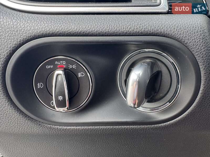 Внедорожник / Кроссовер Porsche Macan 2015 в Киеве