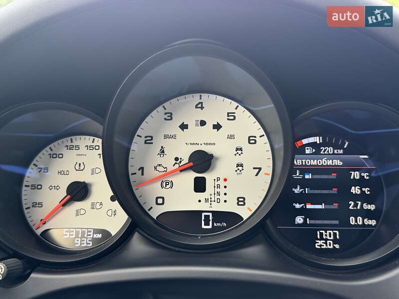 Внедорожник / Кроссовер Porsche Macan 2015 в Киеве