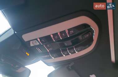 Внедорожник / Кроссовер Porsche Macan 2019 в 