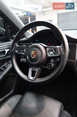 Внедорожник / Кроссовер Porsche Macan 2021 в 