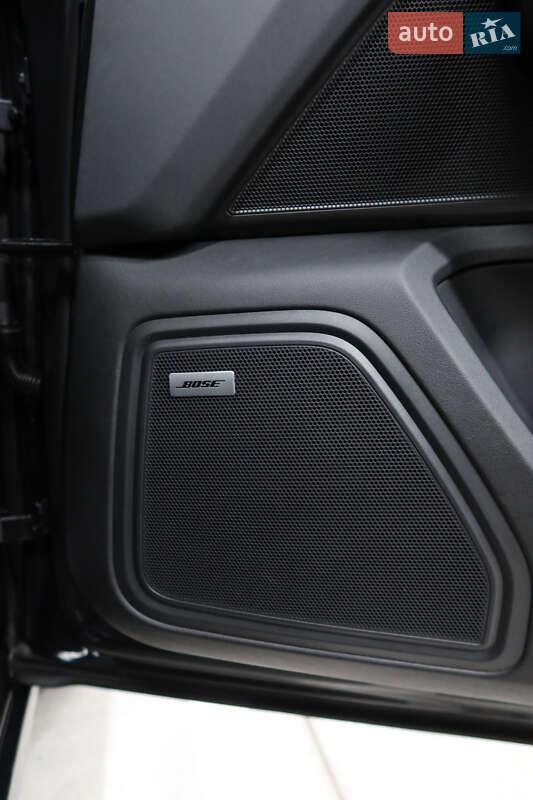 Внедорожник / Кроссовер Porsche Macan 2021 в Киеве