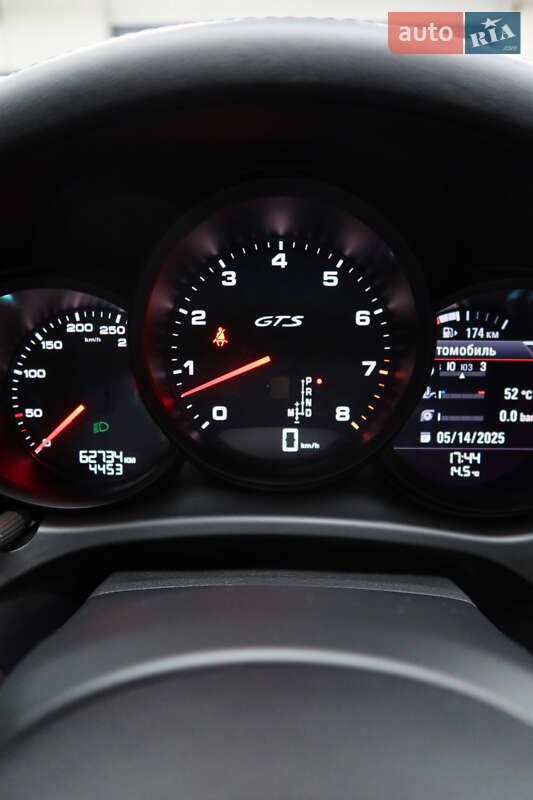 Внедорожник / Кроссовер Porsche Macan 2021 в Киеве