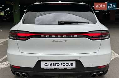 Позашляховик / Кросовер Porsche Macan 2019 в 