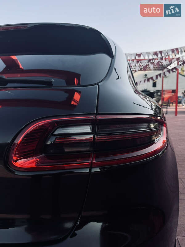 Внедорожник / Кроссовер Porsche Macan 2014 в Львове