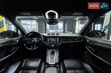 Позашляховик / Кросовер Porsche Macan 2014 в 