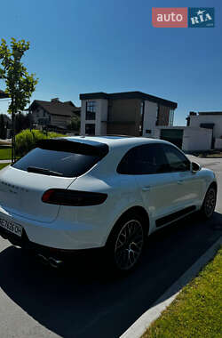 Внедорожник / Кроссовер Porsche Macan 2018 в 