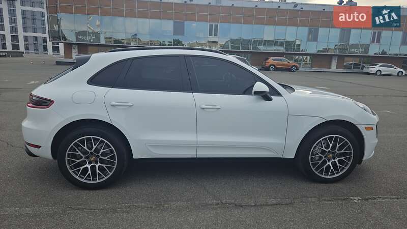 Внедорожник / Кроссовер Porsche Macan 2018 в Киеве