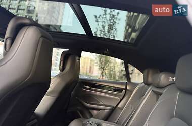 Внедорожник / Кроссовер Porsche Macan 2024 в 