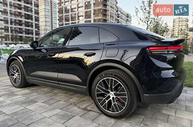 Внедорожник / Кроссовер Porsche Macan 2024 в 