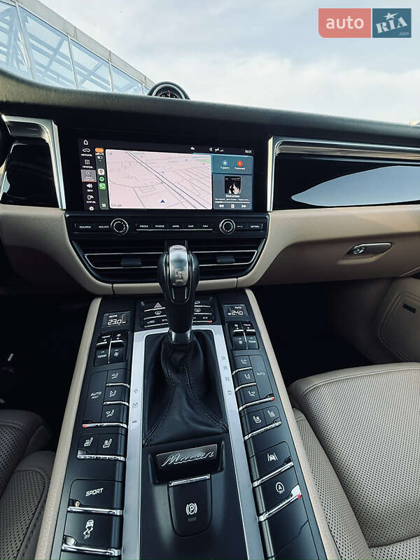 Позашляховик / Кросовер Porsche Macan 2021 в Києві