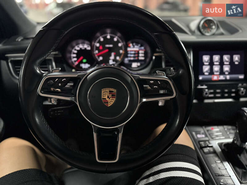Внедорожник / Кроссовер Porsche Macan 2018 в Киеве