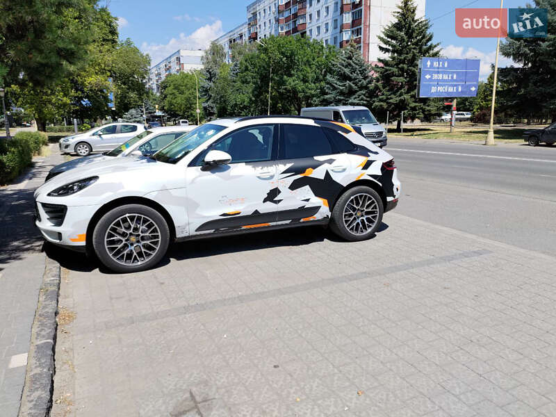 Внедорожник / Кроссовер Porsche Macan 2018 в Киеве фото 8 Внедорожник / Кроссовер Porsche Macan 2018 в Киеве