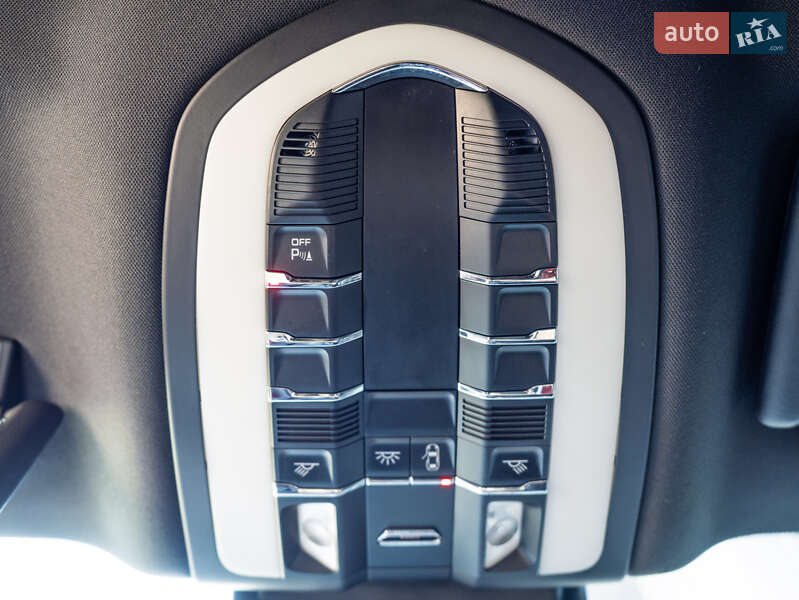 Внедорожник / Кроссовер Porsche Macan 2016 в Киеве фото 30 Внедорожник / Кроссовер Porsche Macan 2016 в Киеве