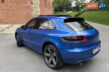 Позашляховик / Кросовер Porsche Macan 2015 в 