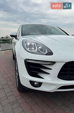 Внедорожник / Кроссовер Porsche Macan 2018 в 
