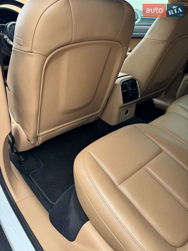 Внедорожник / Кроссовер Porsche Macan 2018 в Киеве