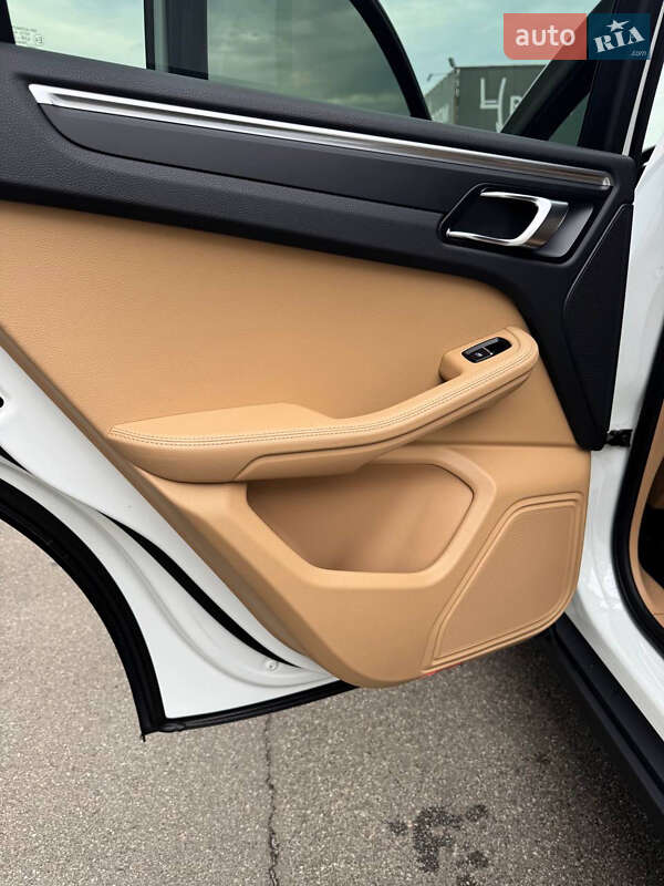 Внедорожник / Кроссовер Porsche Macan 2018 в Киеве