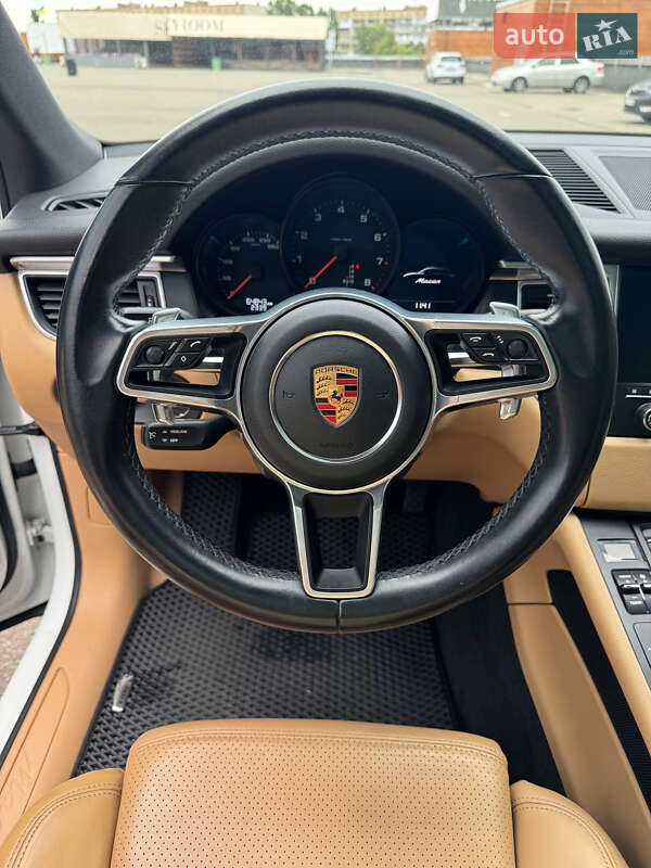 Внедорожник / Кроссовер Porsche Macan 2018 в Киеве