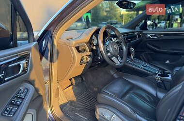 Внедорожник / Кроссовер Porsche Macan 2014 в 