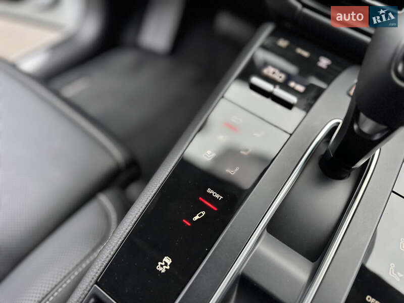 Позашляховик / Кросовер Porsche Macan 2023 в Вінниці