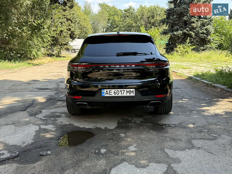 Позашляховик / Кросовер Porsche Macan 2020 в Дніпрі