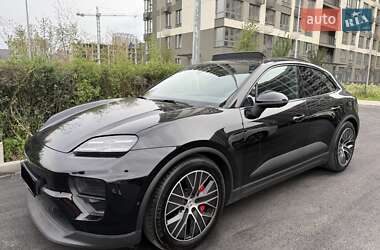 Внедорожник / Кроссовер Porsche Macan 2024 в 