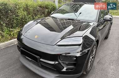 Внедорожник / Кроссовер Porsche Macan 2024 в 
