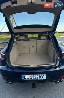 Внедорожник / Кроссовер Porsche Macan 2015 в 