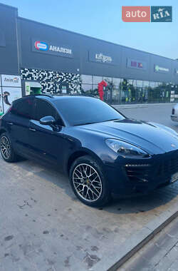Внедорожник / Кроссовер Porsche Macan 2015 в 
