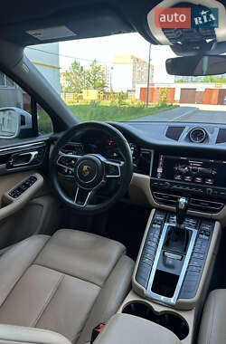 Внедорожник / Кроссовер Porsche Macan 2020 в 