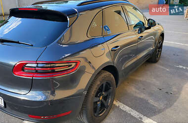 Внедорожник / Кроссовер Porsche Macan 2016 в 