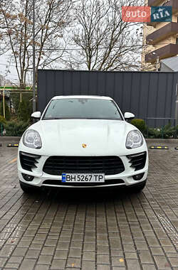 Внедорожник / Кроссовер Porsche Macan 2016 в 