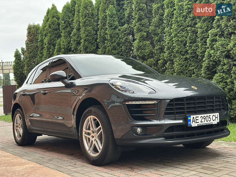 Внедорожник / Кроссовер Porsche Macan 2017 в Киеве