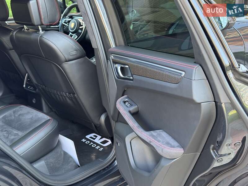 Внедорожник / Кроссовер Porsche Macan 2017 в Киеве фото 35 Внедорожник / Кроссовер Porsche Macan 2017 в Киеве