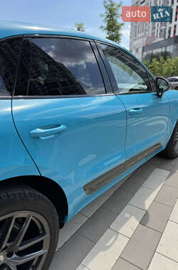 Внедорожник / Кроссовер Porsche Macan 2022 в 