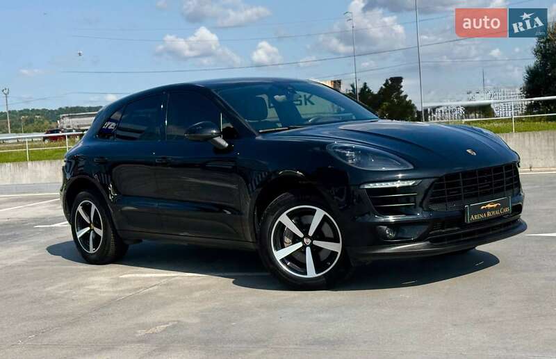 Внедорожник / Кроссовер Porsche Macan 2018 в 